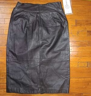 Cedars Black Leather Pencil Skirt